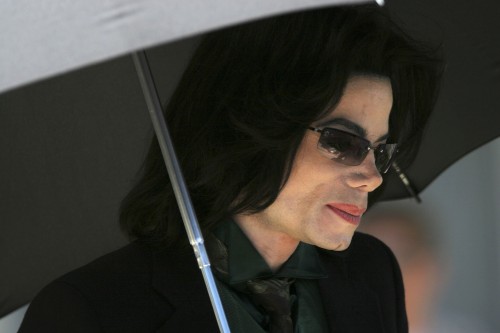SANTA MARIA, CA - MAY 19: Michael Jackson leaves the Santa Barbara County Courthouse after a day of 