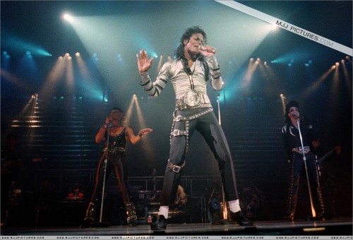 BAD Tour (4)