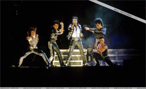 BAD Tour (422)