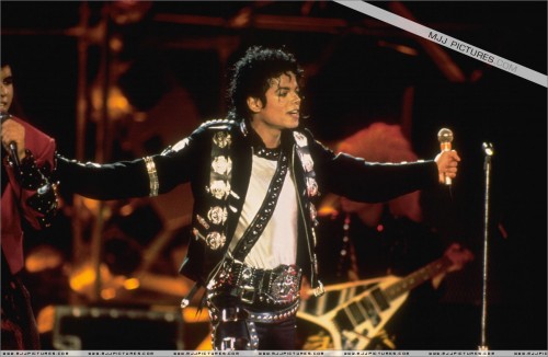 BAD Tour (5)