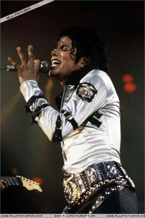 BAD Tour (575)