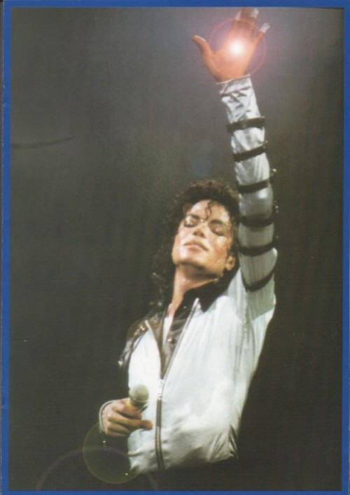 BAD Tour (696)