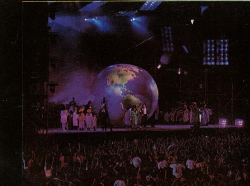 Dangerous World Tour (141)