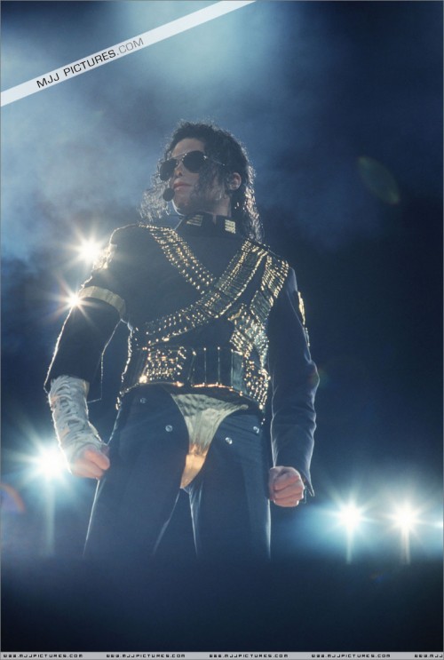 Dangerous World Tour (15)