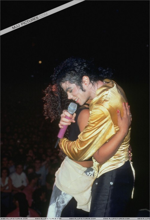 Dangerous World Tour (18)