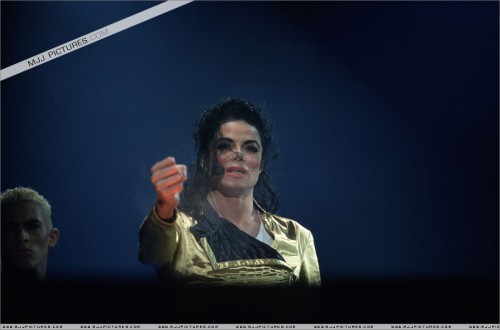 Dangerous World Tour (181)