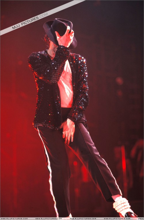 Dangerous World Tour (20)