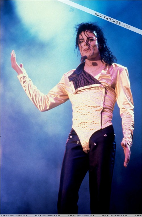 Dangerous World Tour (229)