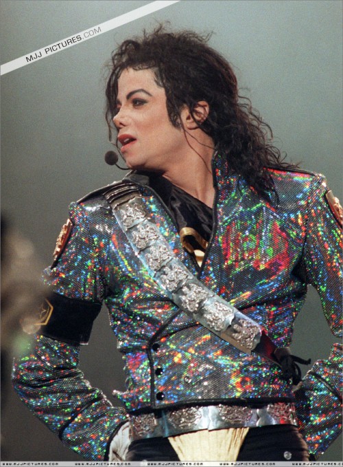 Dangerous World Tour (323)