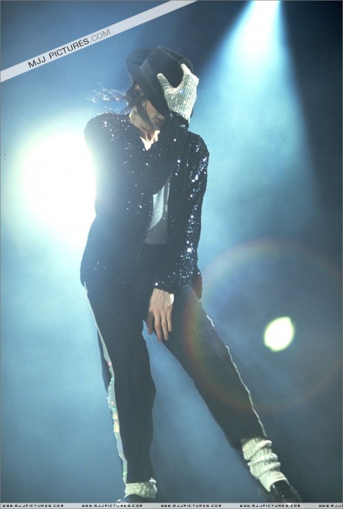 Dangerous World Tour (36)