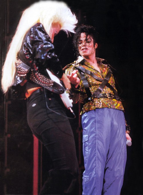 Dangerous World Tour (37)