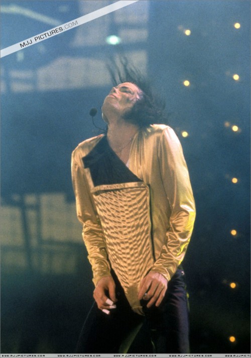 Dangerous World Tour (373)