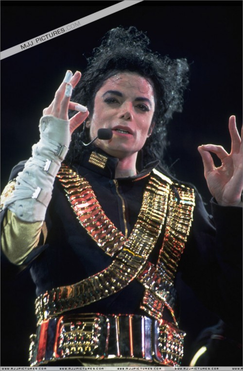 Dangerous World Tour (376)