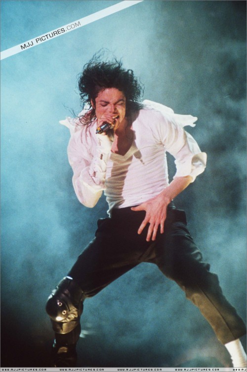 Dangerous World Tour (43)