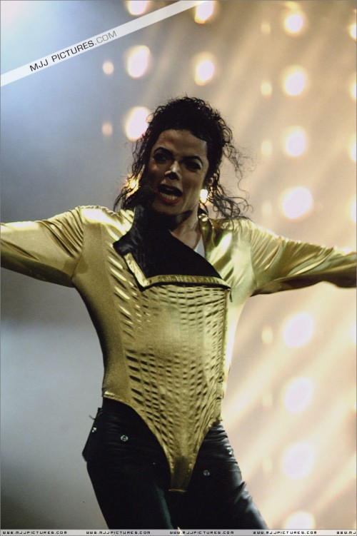 Dangerous World Tour (481)