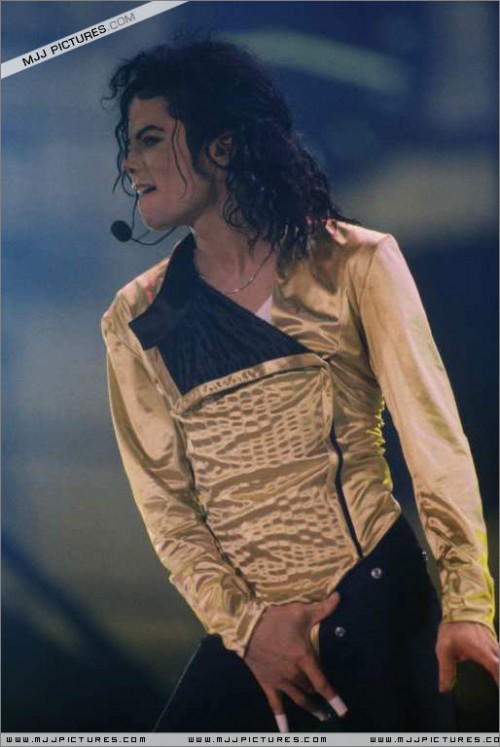 Dangerous World Tour (522)