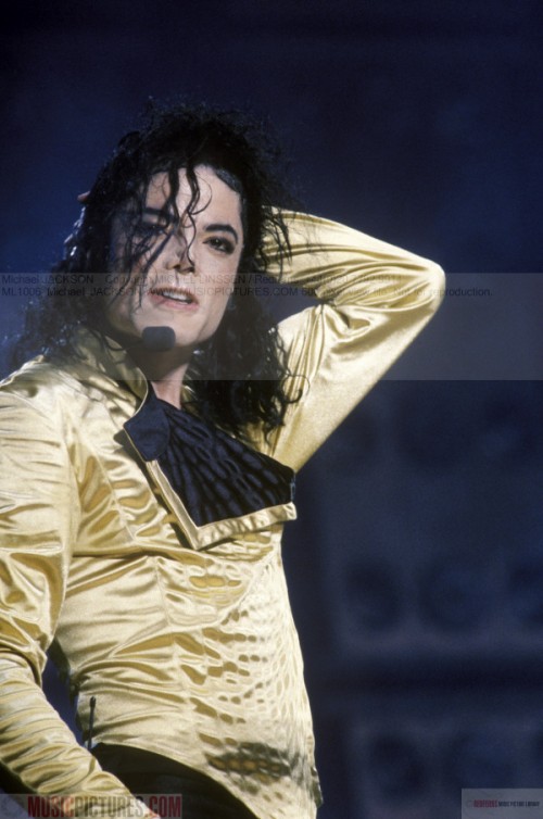 Dangerous World Tour (572)