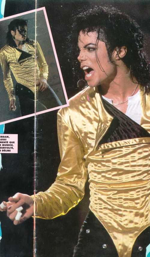 Dangerous World Tour (585)