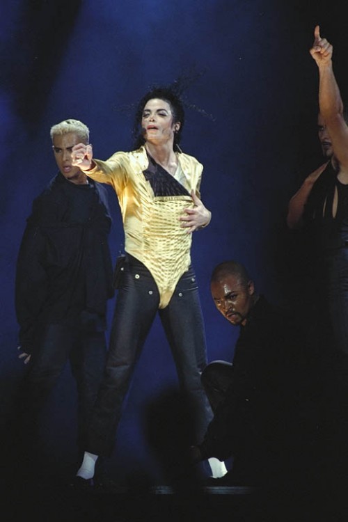 Dangerous World Tour (638)