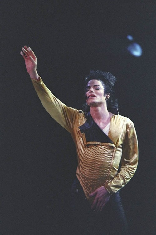 Dangerous World Tour (640)