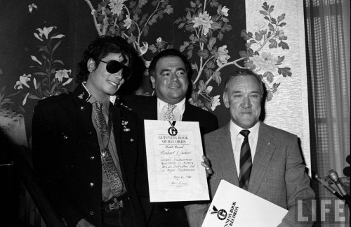 GuineessBookOfWorldRecords198611.jpg