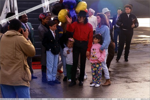 MichaelatLosAngelesAirport199210.jpg