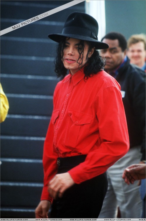 MichaelatLosAngelesAirport19923.jpg