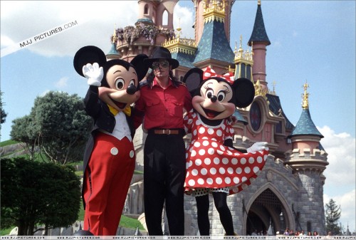 Michael visits Disneyland Paris 1992 (1)