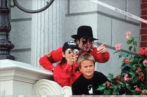 Michael visits Disneyland Paris 1992 (19)