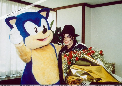 MichaelvisitsJapan19922.jpg