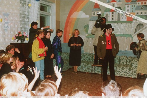 Michael visits an orphanage in Moscow 1993 (1)