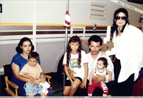 Michael visits the Sanchez Family 1992 (2)