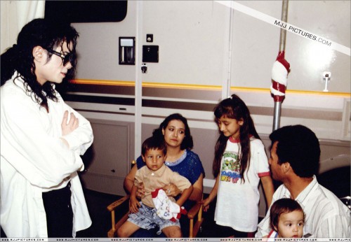 Michael visits the Sanchez Family 1992 (6)