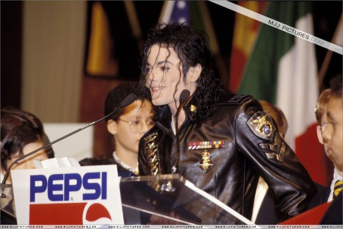 PepsiHealTheWorldFoundationPressConference19921.jpg