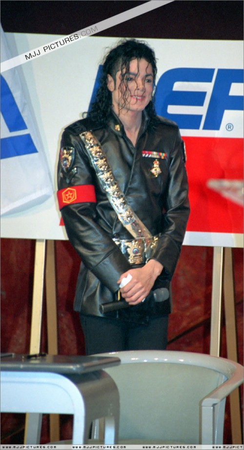 PepsiHealTheWorldFoundationPressConference199218.jpg