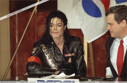 Pepsi & Heal The World Foundation Press Conference 1992 (89)