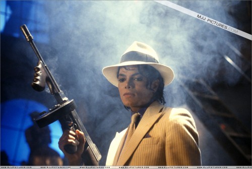 Smooth Criminal (8)