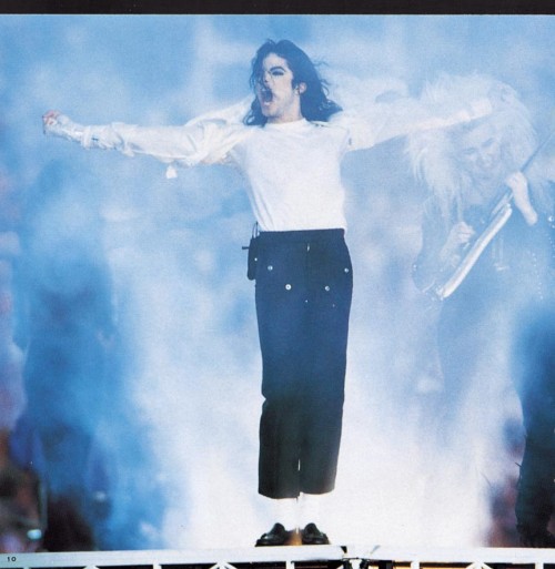 SuperBowlXXVIIHalftimeShow1993122.jpg