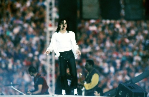 SuperBowlXXVIIHalftimeShow1993124.jpg