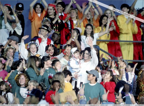 Super Bowl XXVII Halftime Show 1993 (8)