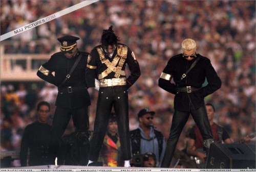 SuperBowlXXVIIHalftimeShow199381.jpg