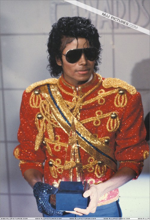 The11thAmericanMusicAwards19842857ef.jpg