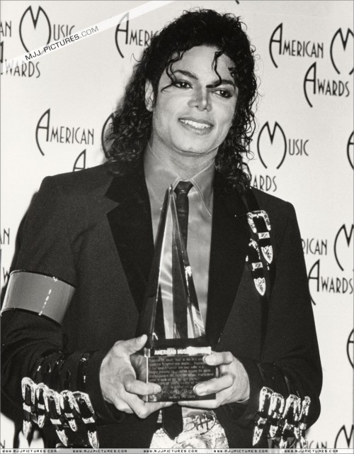 The16thAmericanMusicAwards198916.jpg