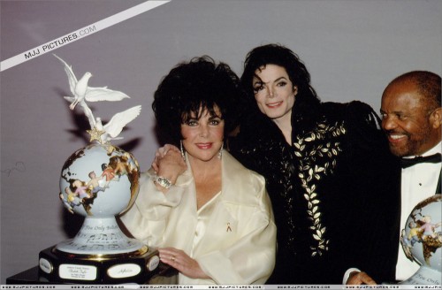 TheJacksonFamilyHonors199419.jpg