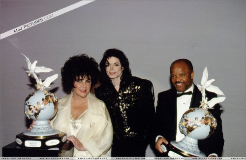 TheJacksonFamilyHonors199421.jpg