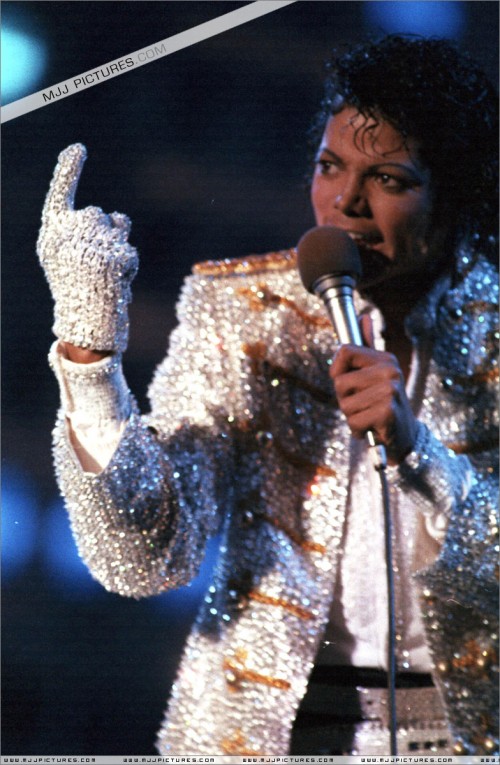 Victory Tour (150)