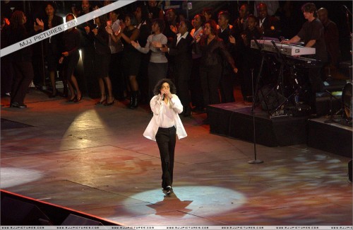 2001 What More Can I Give Benefit Concert (8)