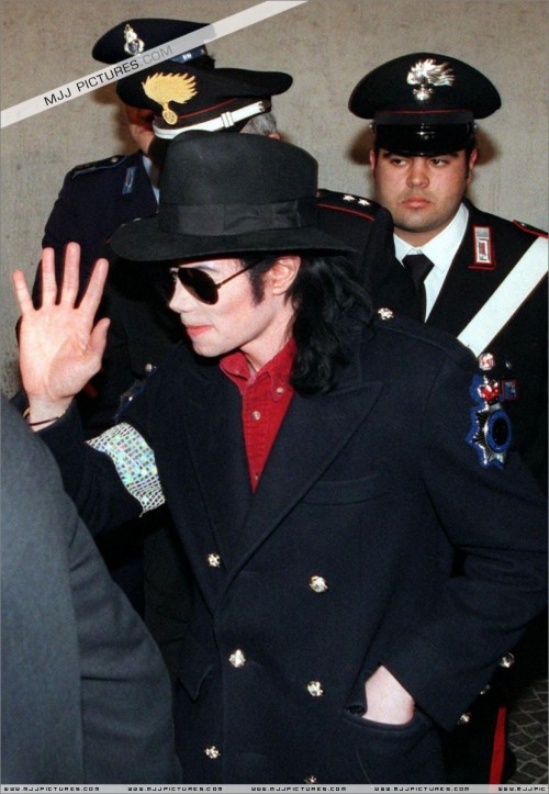 Leaving a Courtroom in Rome 1997 (4)