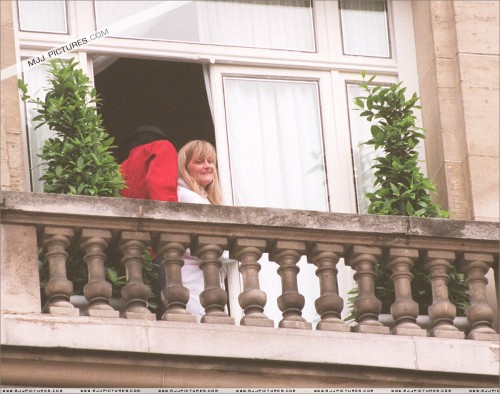 Michael & Debbie Rowe in France 1997 (37)