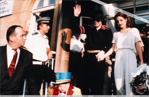 Michael & Lisa Marie visit Budapest 1994 (131)